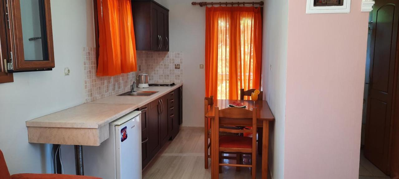 Nikos Apartments Ариллас Экстерьер фото